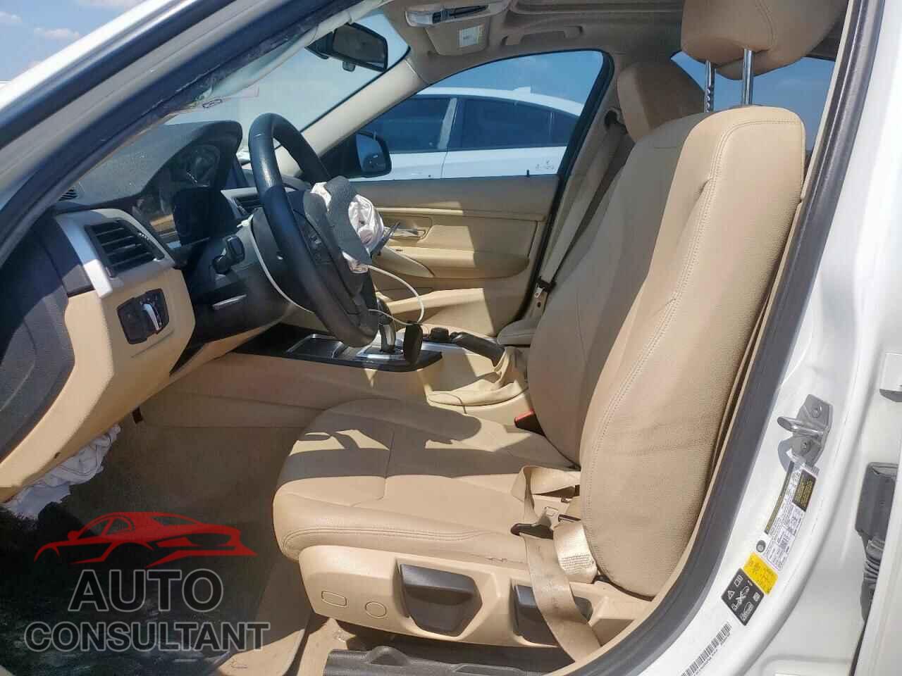 BMW 3 SERIES 2016 - WBA8E5G56GNT41304