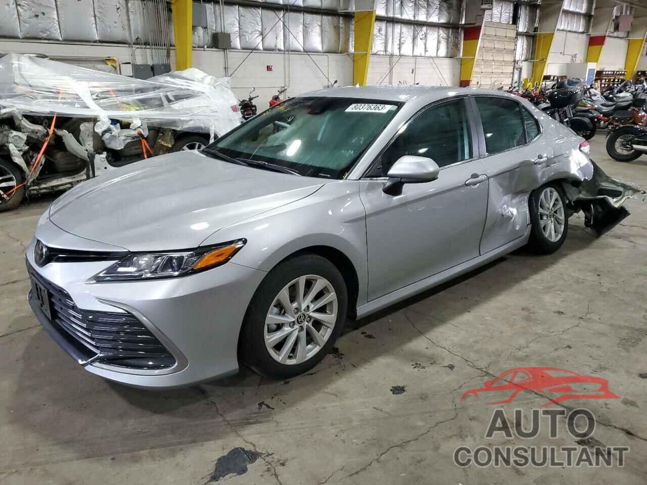 TOYOTA CAMRY 2022 - 4T1C11BK7NU051912