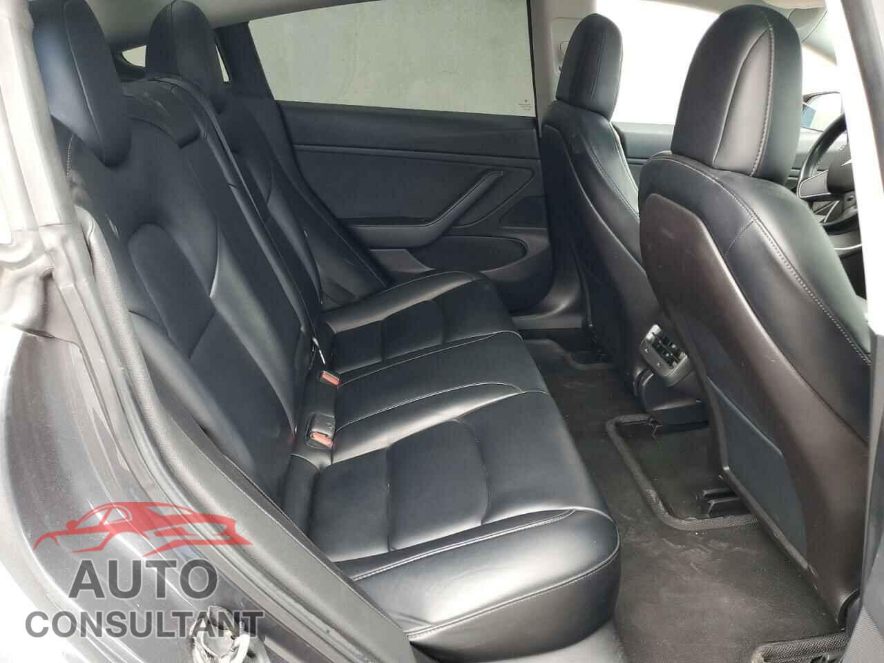 TESLA MODEL 3 2019 - 5YJ3E1EB3KF209672