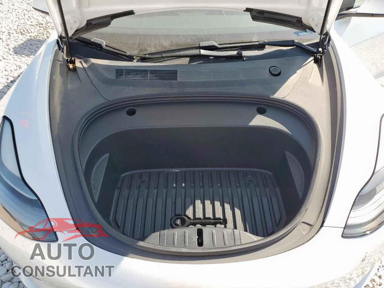 TESLA MODEL 3 2021 - 5YJ3E1EA1MF936402