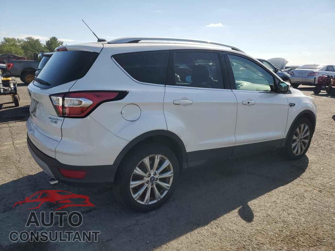 FORD ESCAPE 2017 - 1FMCU9JD4HUC58075