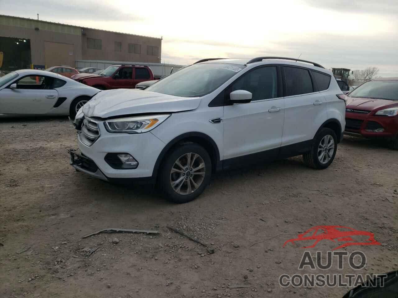 FORD ESCAPE 2017 - 1FMCU0GD4HUE14733