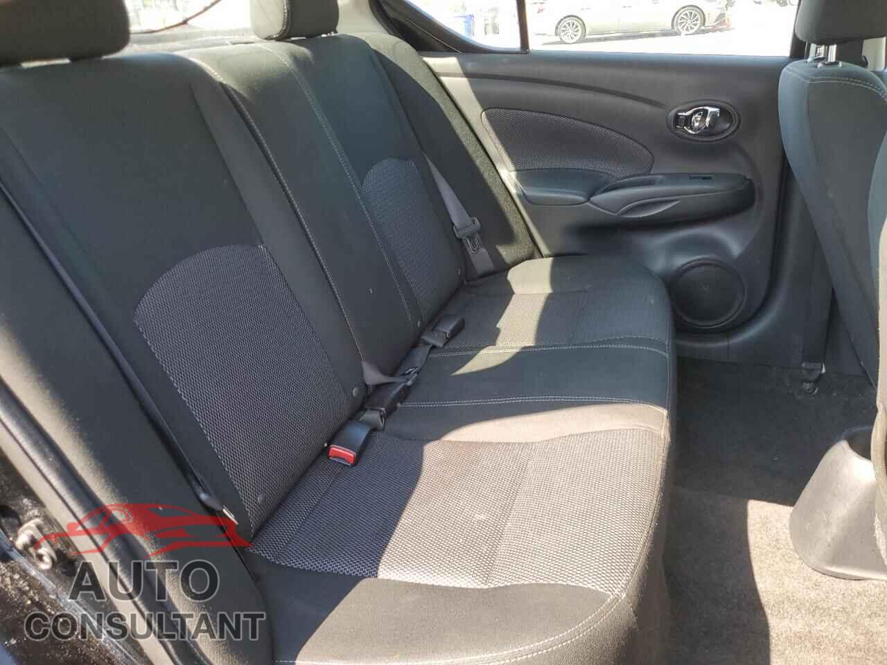 NISSAN VERSA 2017 - 3N1CN7AP1HL861871