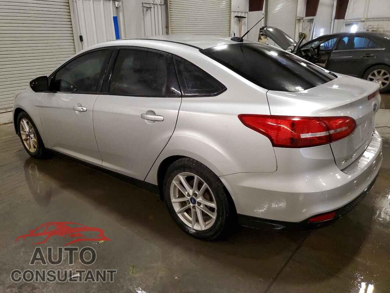 FORD FOCUS 2015 - 1FADP3F20FL203698