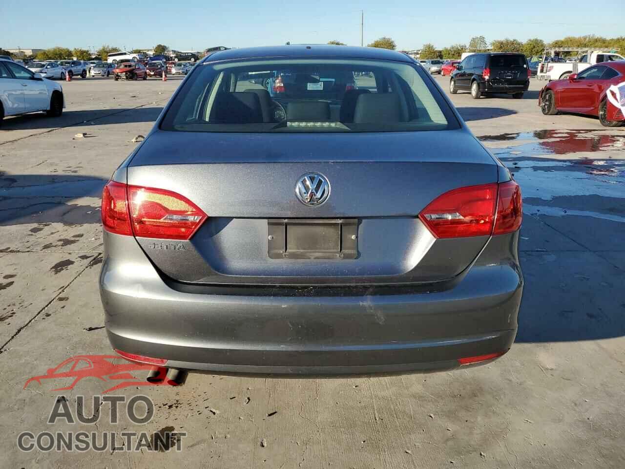 VOLKSWAGEN JETTA 2014 - 3VW2K7AJ2EM215237