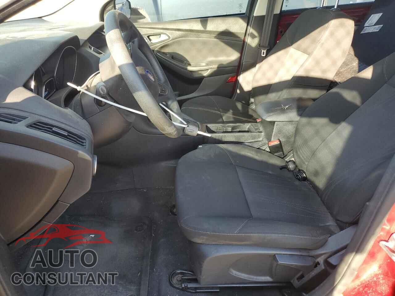 FORD FOCUS 2015 - 1FADP3F22FL287877