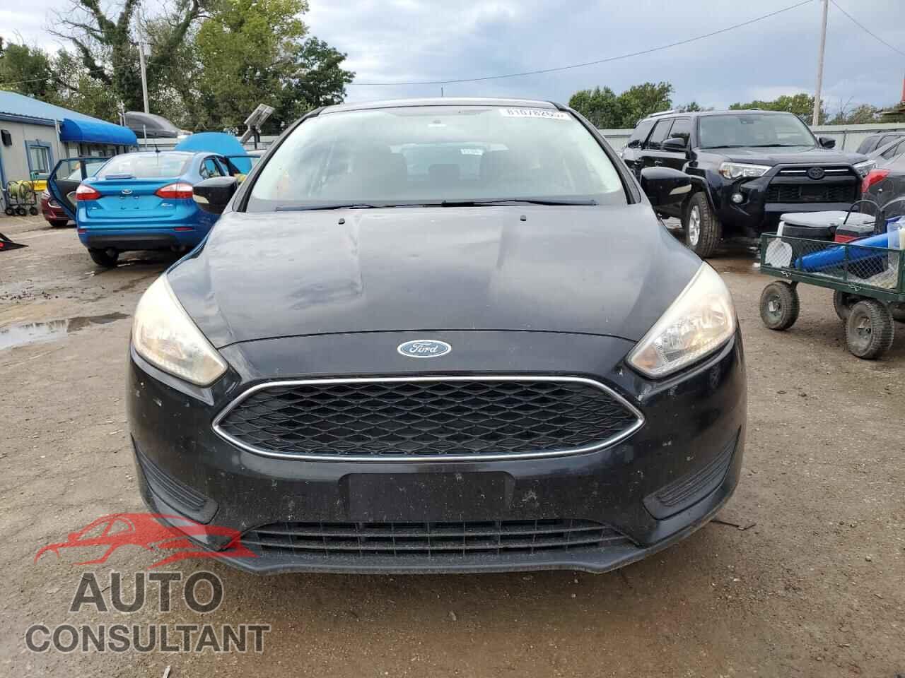 FORD FOCUS 2017 - 1FADP3K23HL216261