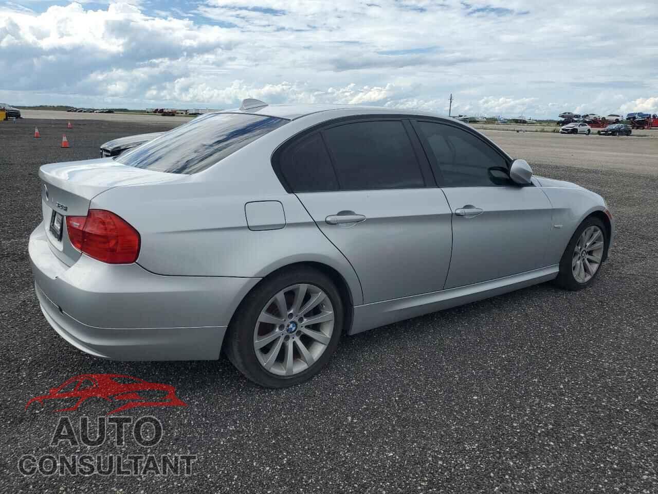 BMW 3 SERIES 2011 - WBAPH7G54BNN04958