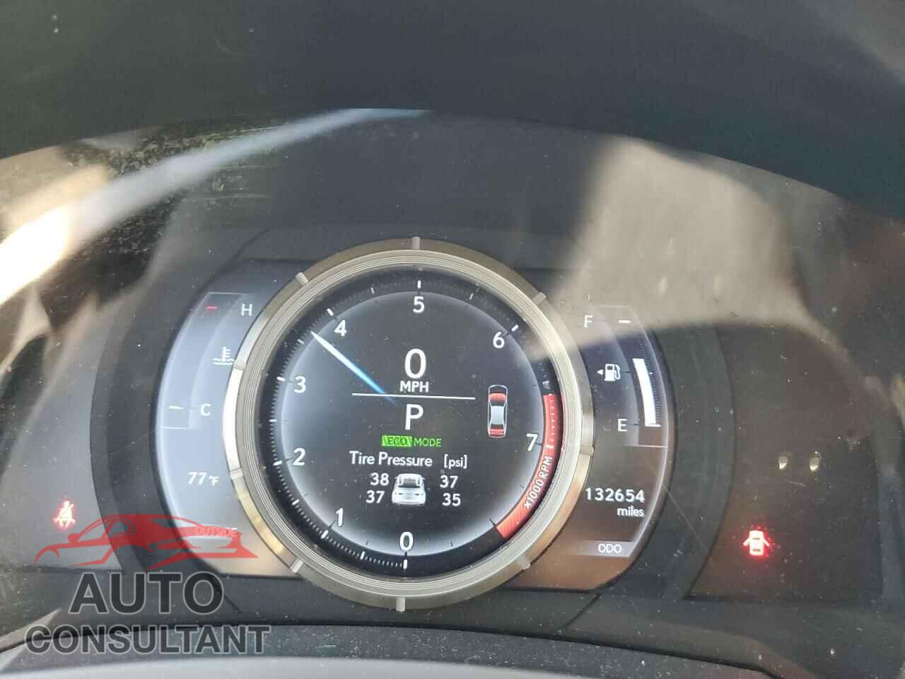 LEXUS IS 2015 - JTHBE1D20F5020237