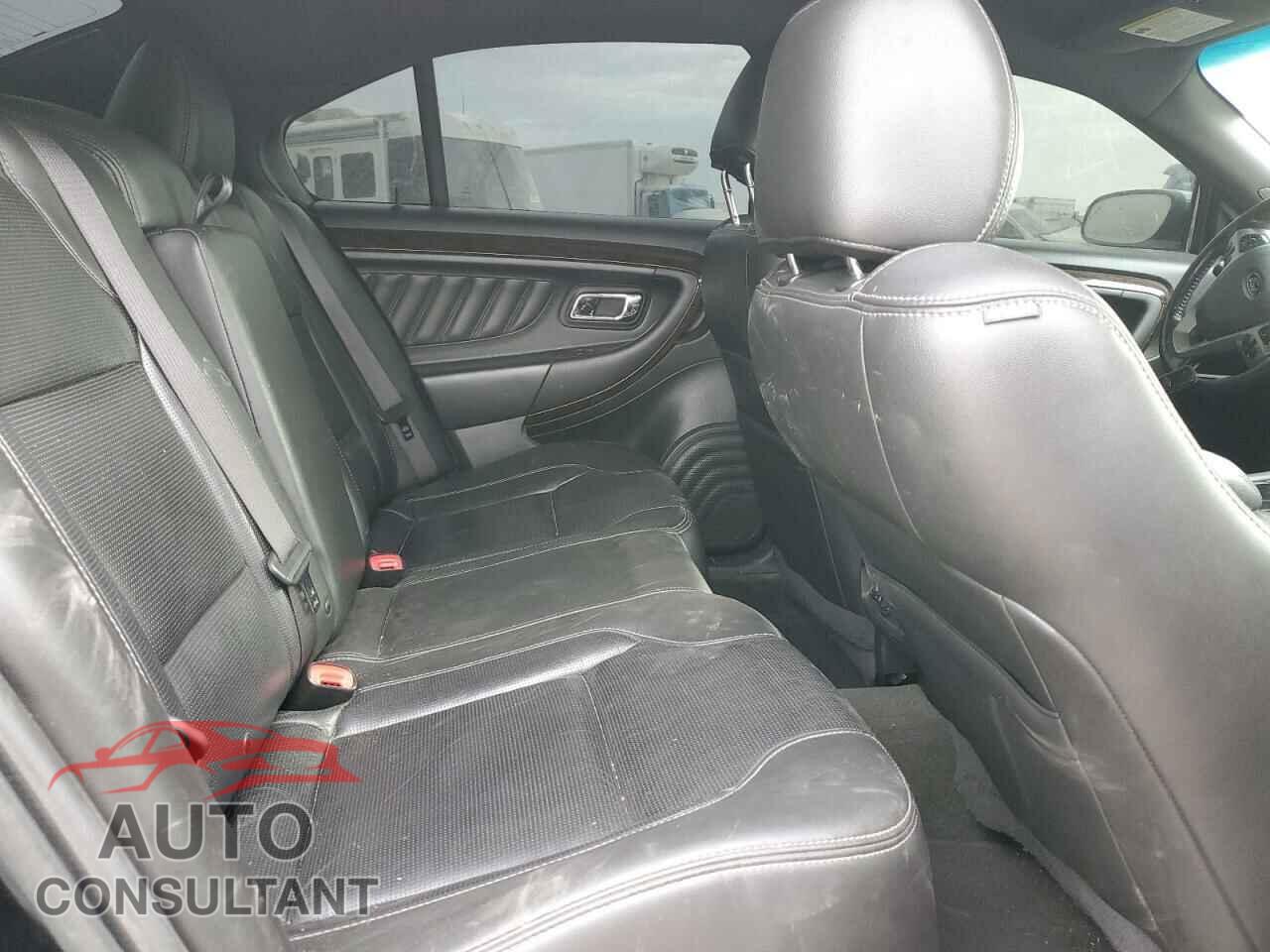 FORD TAURUS 2017 - 1FAHP2F83HG128636