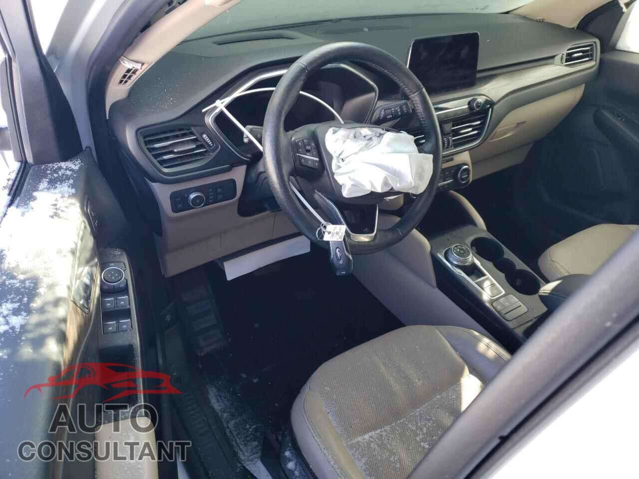 FORD ESCAPE 2020 - 1FMCU0DZ2LUC15284