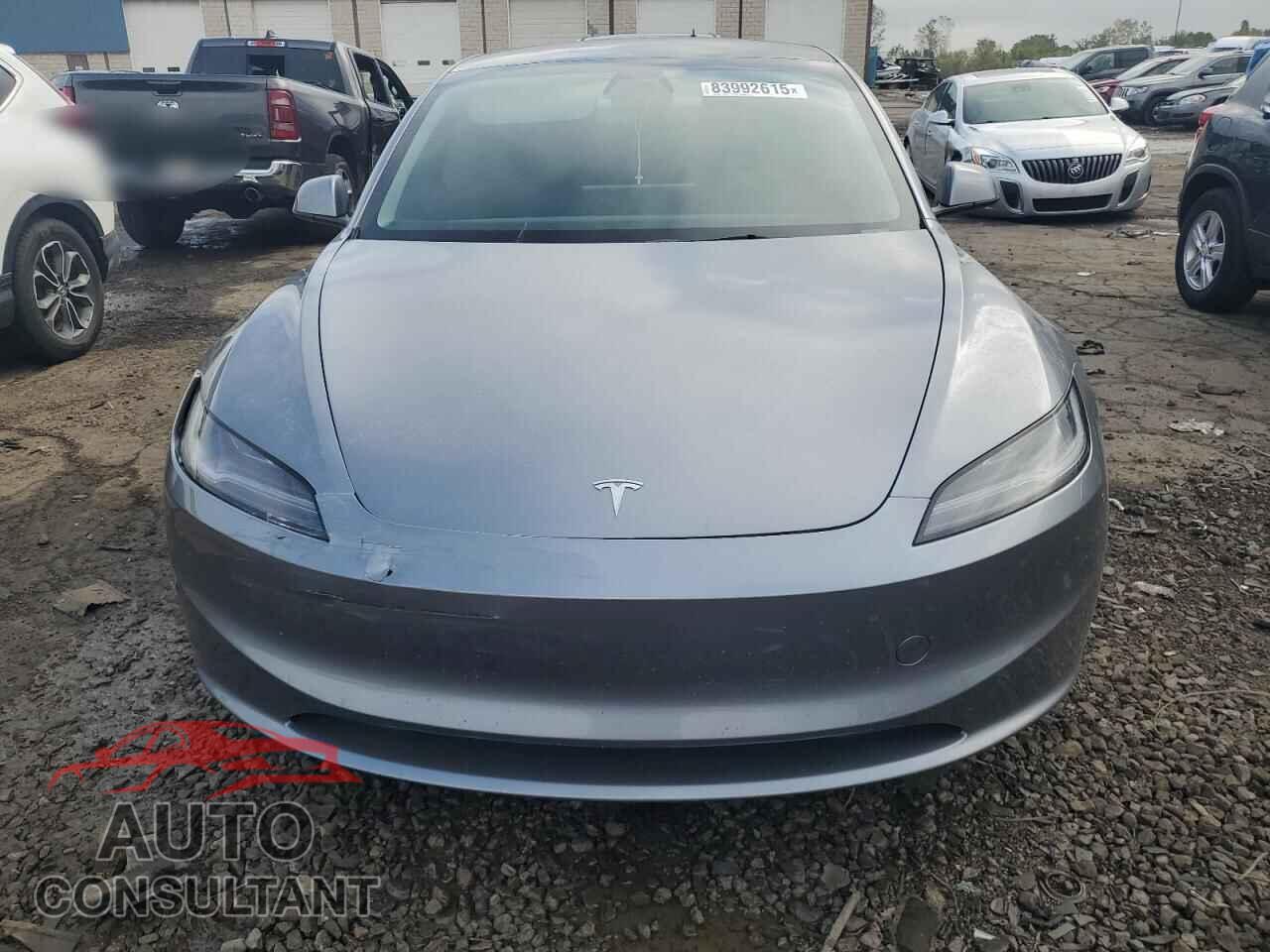 TESLA MODEL 3 2025 - 5YJ3E1EB3SF972758