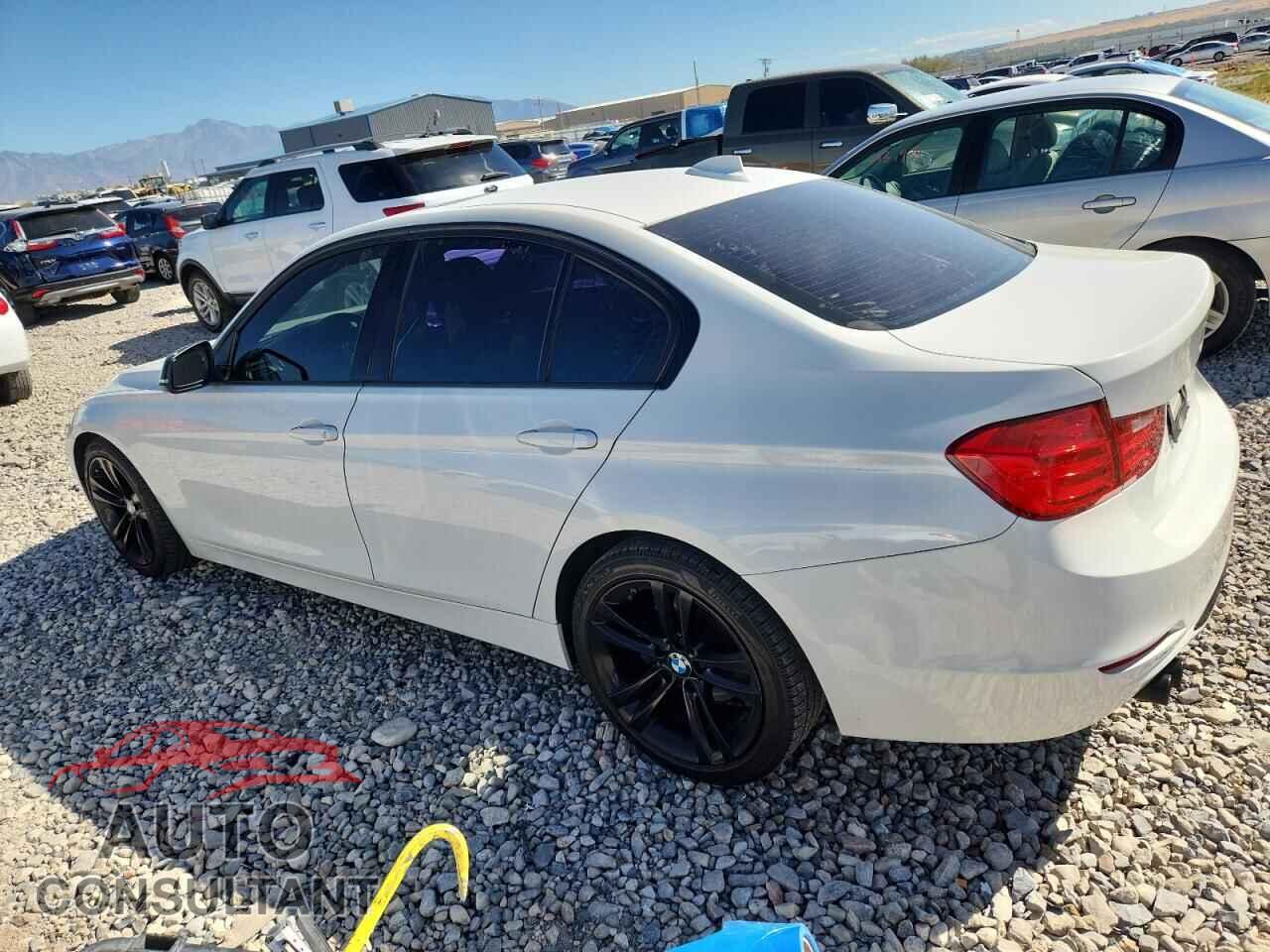 BMW 3 SERIES 2012 - WBA3C1C59CF433798