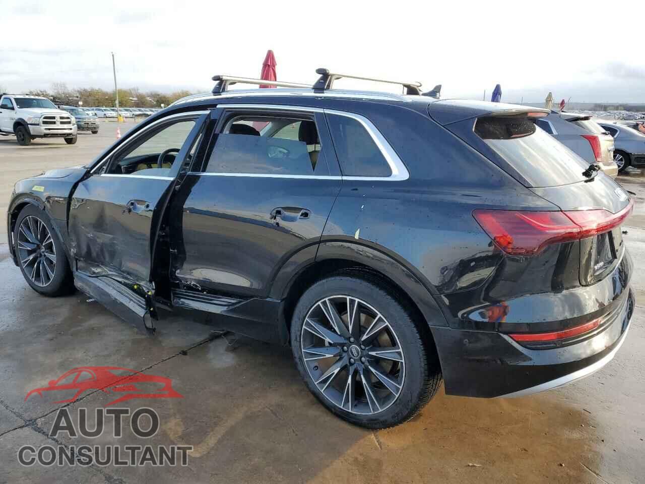 AUDI E-TRON 2021 - WA1LAAGE3MB014433