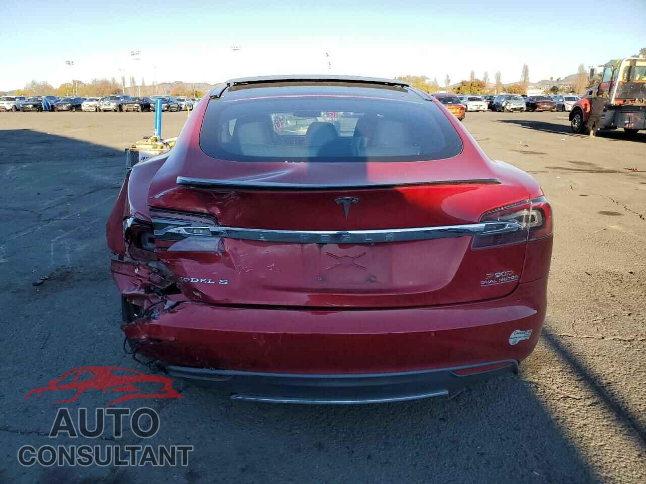 TESLA MODEL S 2015 - 5YJSA1E40FF114095