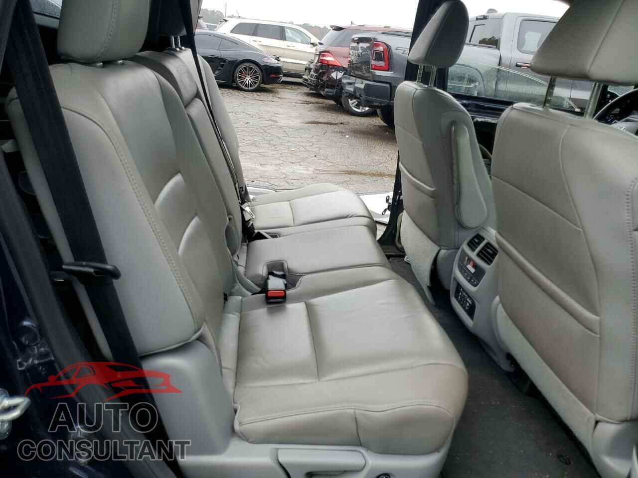 HONDA PILOT 2017 - 5FNYF5H94HB042363