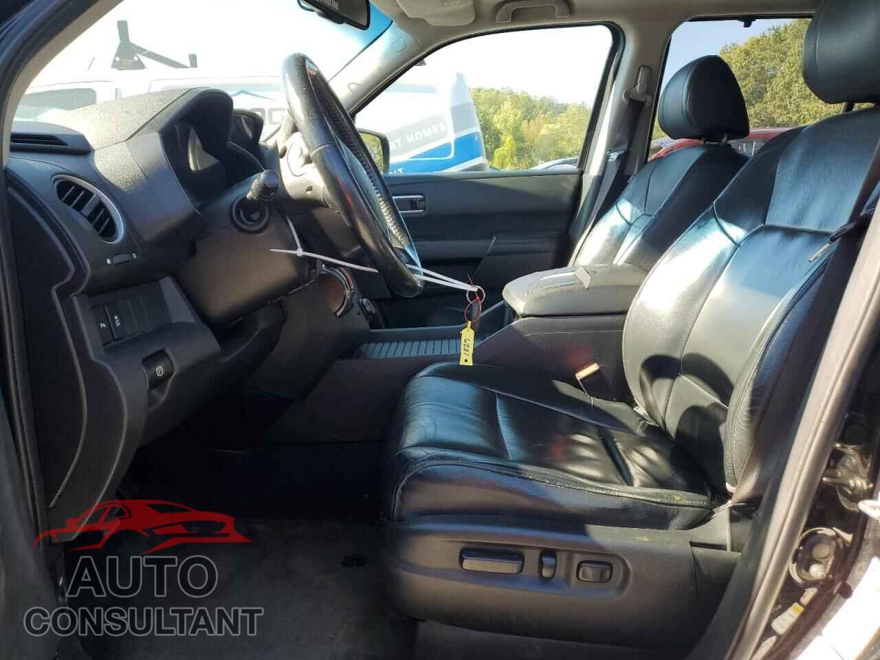 HONDA PILOT 2015 - 5FNYF4H98FB033219