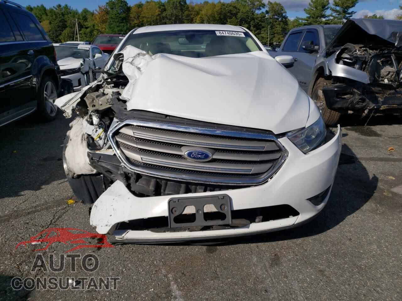 FORD TAURUS 2013 - 1FAHP2E83DG221510