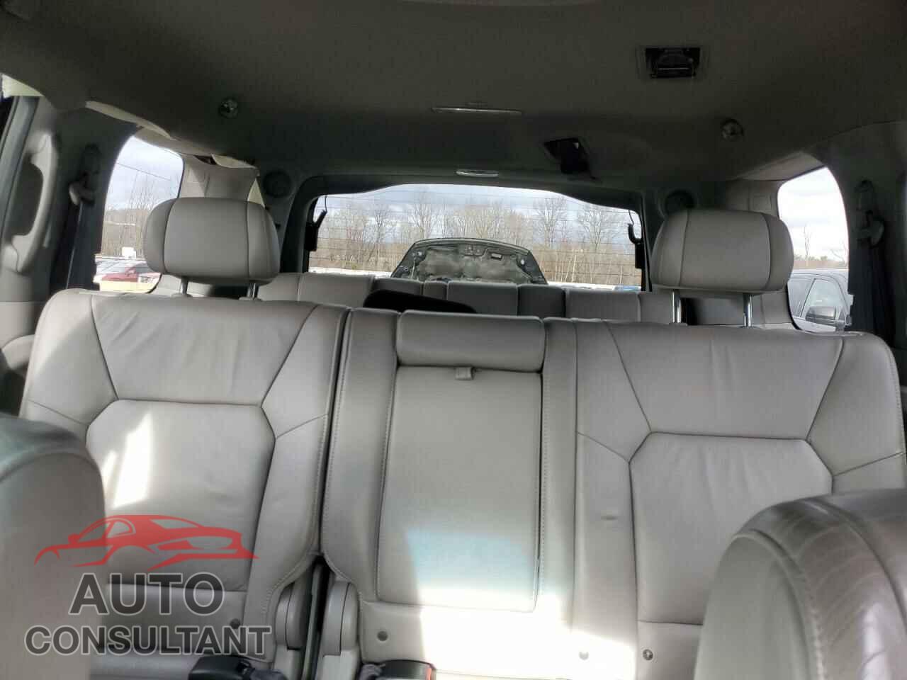HONDA PILOT 2010 - 5FNYF4H92AB034522