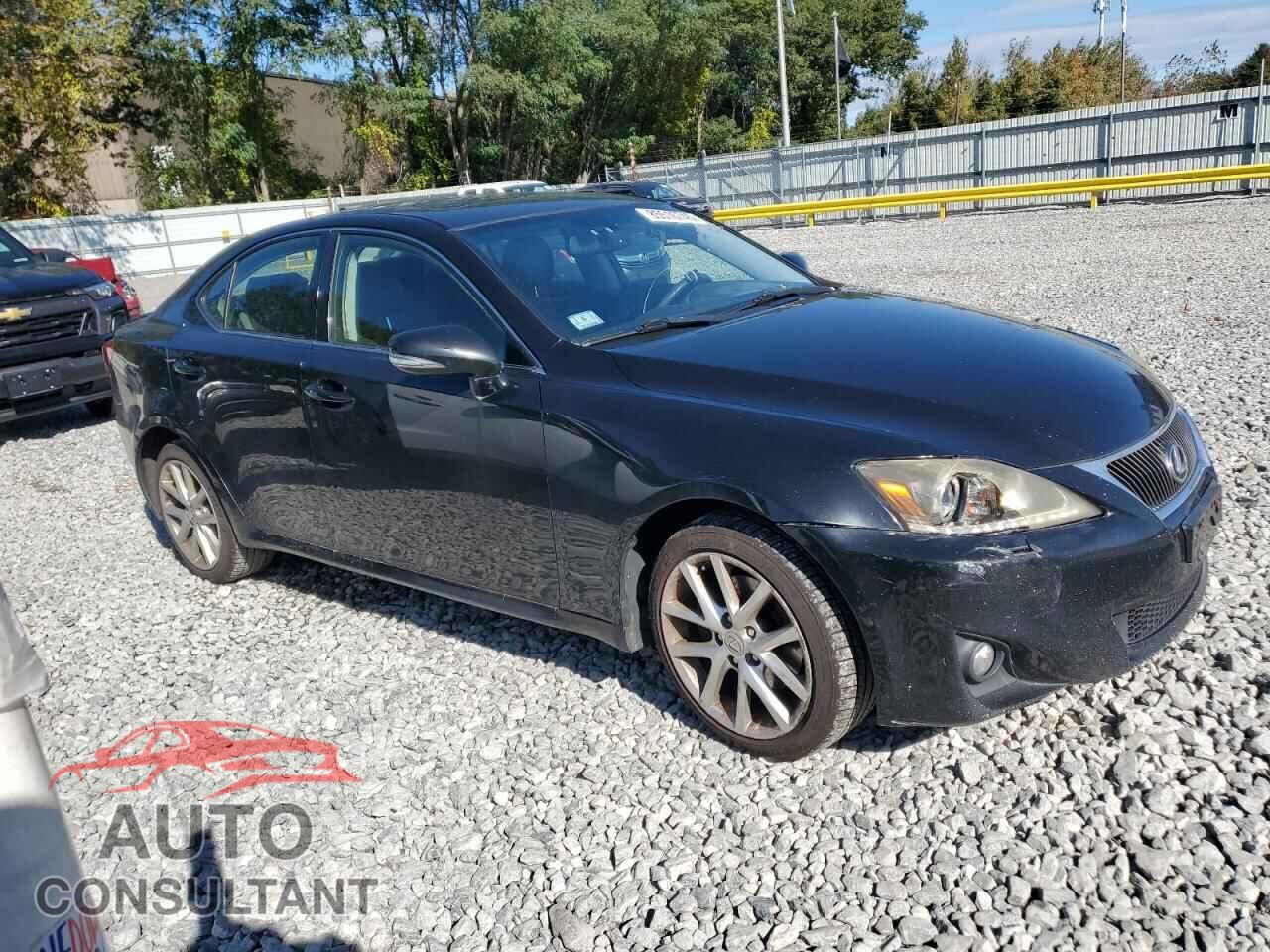 LEXUS IS 2011 - JTHCF5C28B2035137