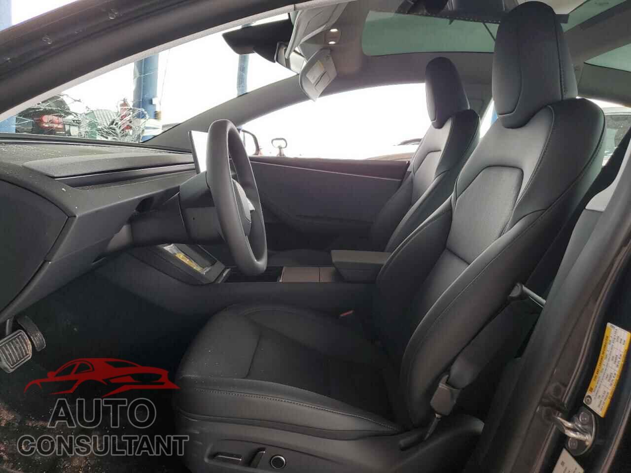 TESLA MODEL 3 2025 - 5YJ3E1EA9SF075614