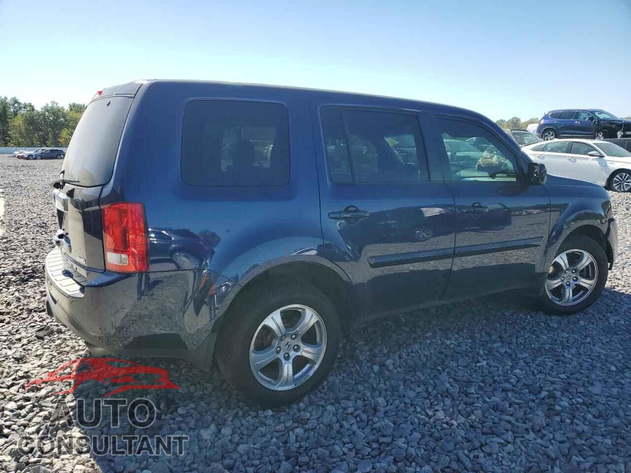 HONDA PILOT 2015 - 5FNYF4H51FB035746