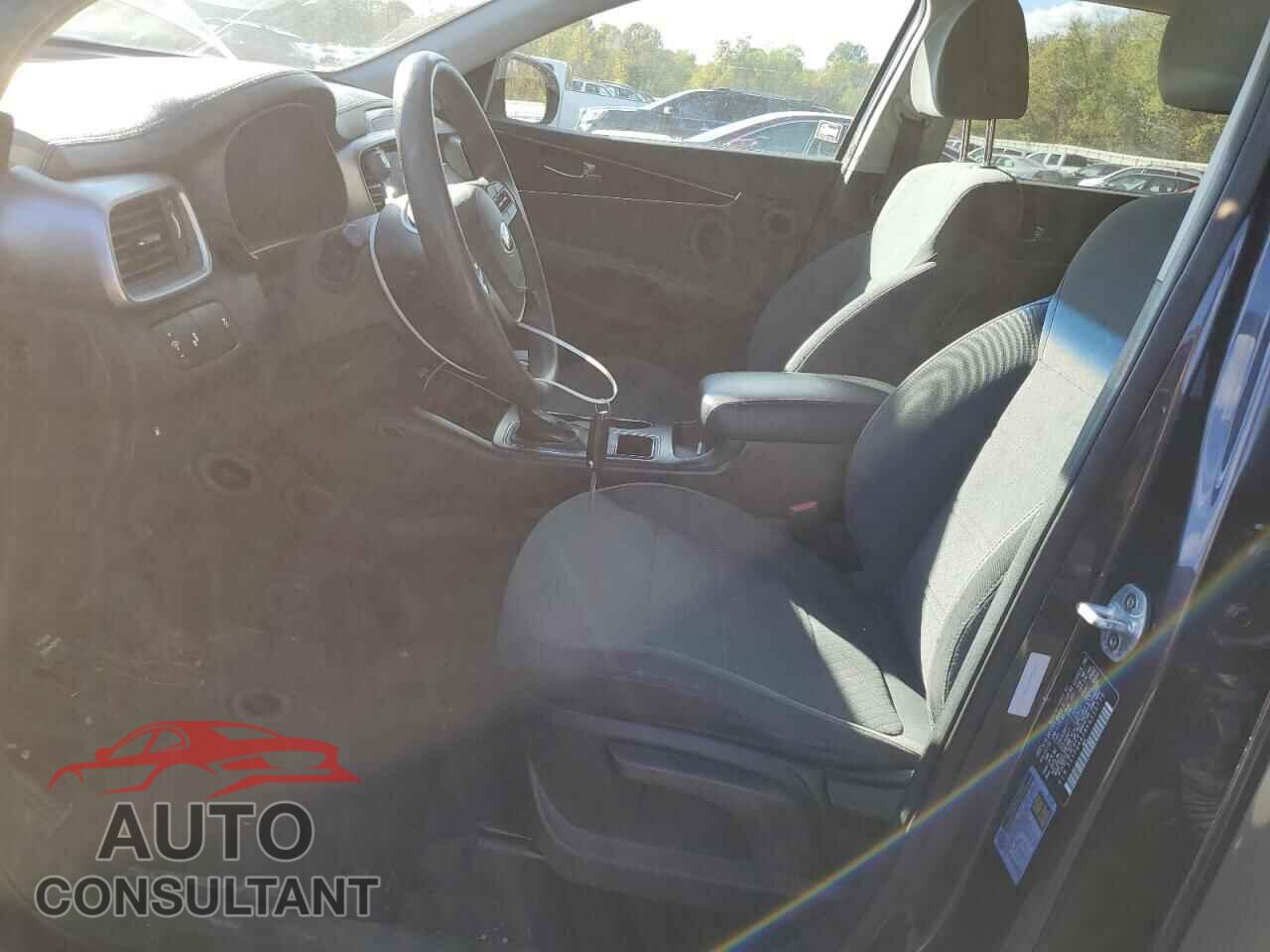 KIA SORENTO 2019 - 5XYPG4A38KG510779