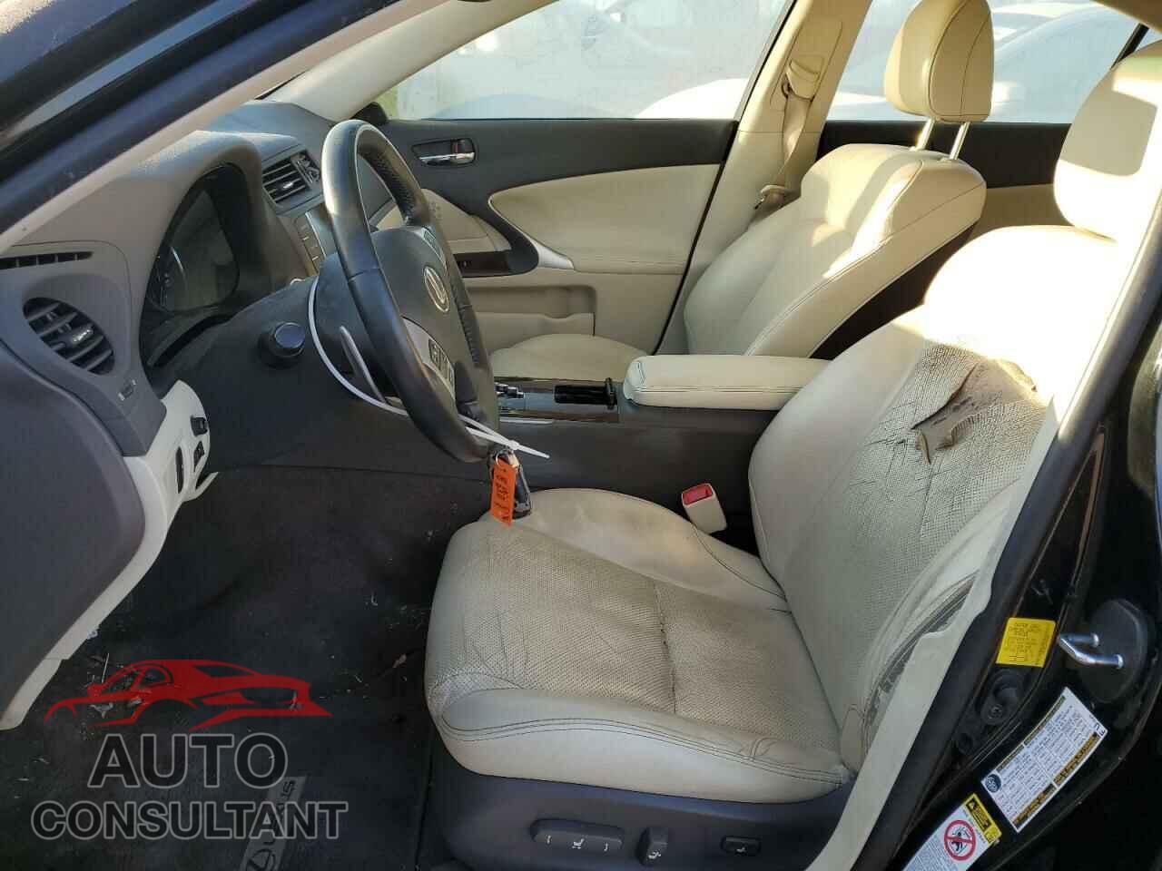 LEXUS IS 2012 - JTHCF5C25C5055202