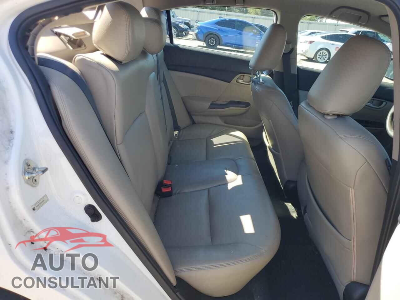 HONDA CIVIC 2013 - 19XFB2F55DE040557