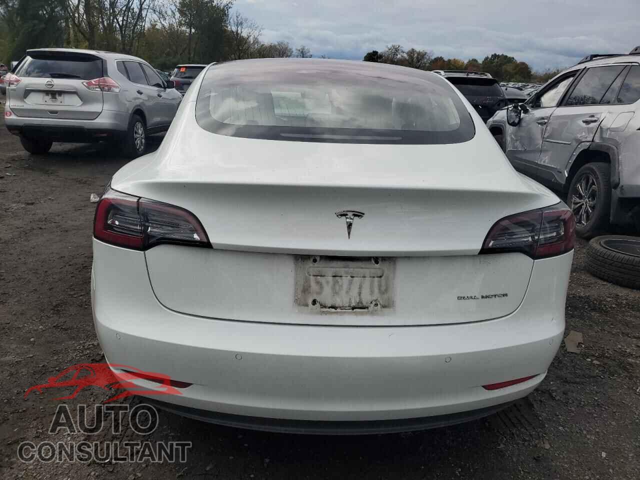 TESLA MODEL 3 2018 - 5YJ3E1EB6JF135209