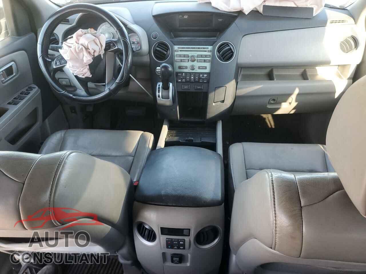 HONDA PILOT 2011 - 5FNYF4H55BB034030