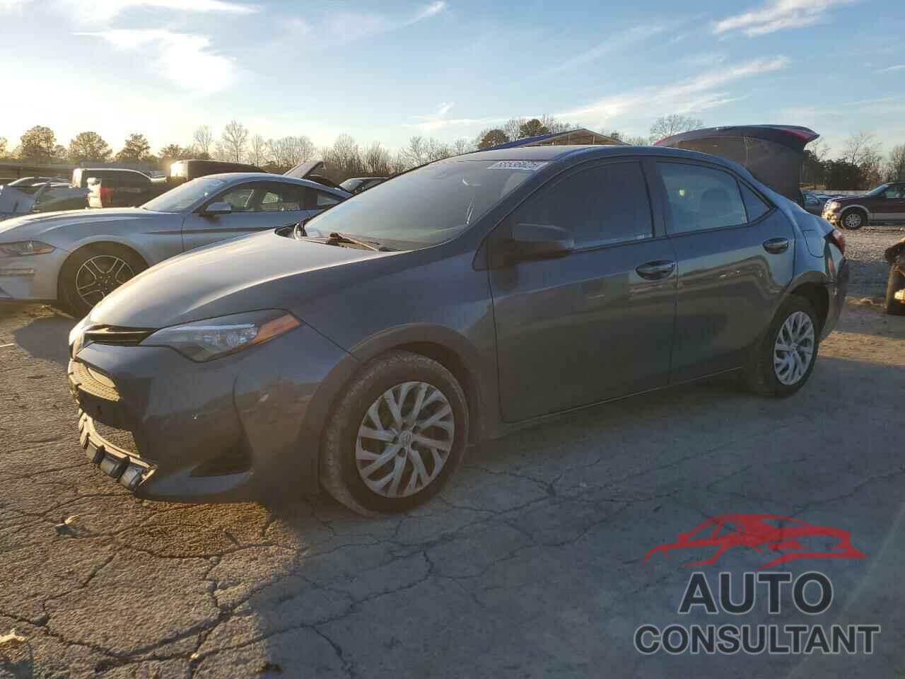 TOYOTA COROLLA 2018 - 5YFBURHE9JP769749