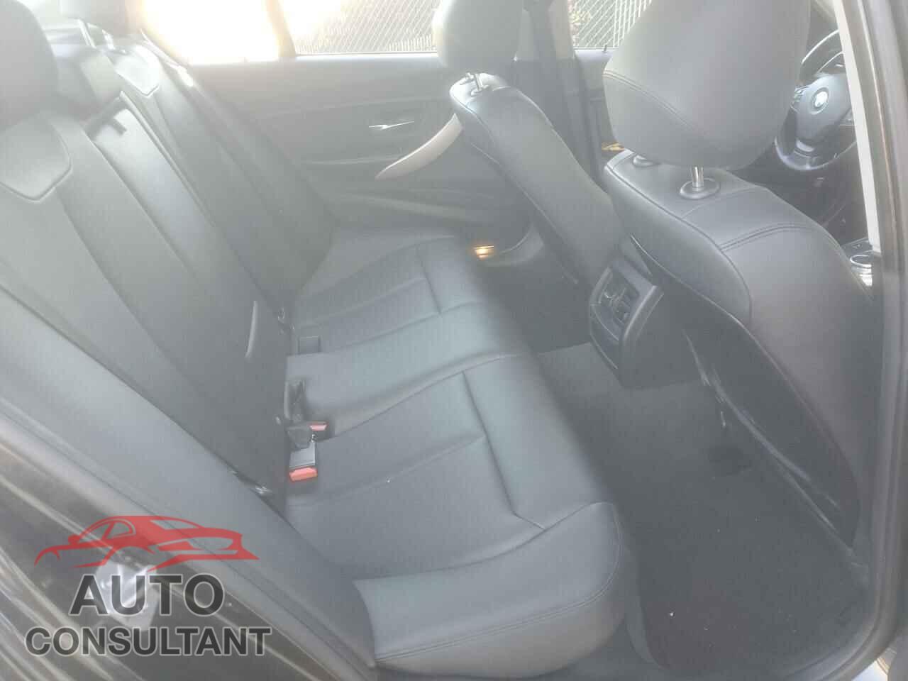 BMW 3 SERIES 2014 - WBA3B1C56EP680938