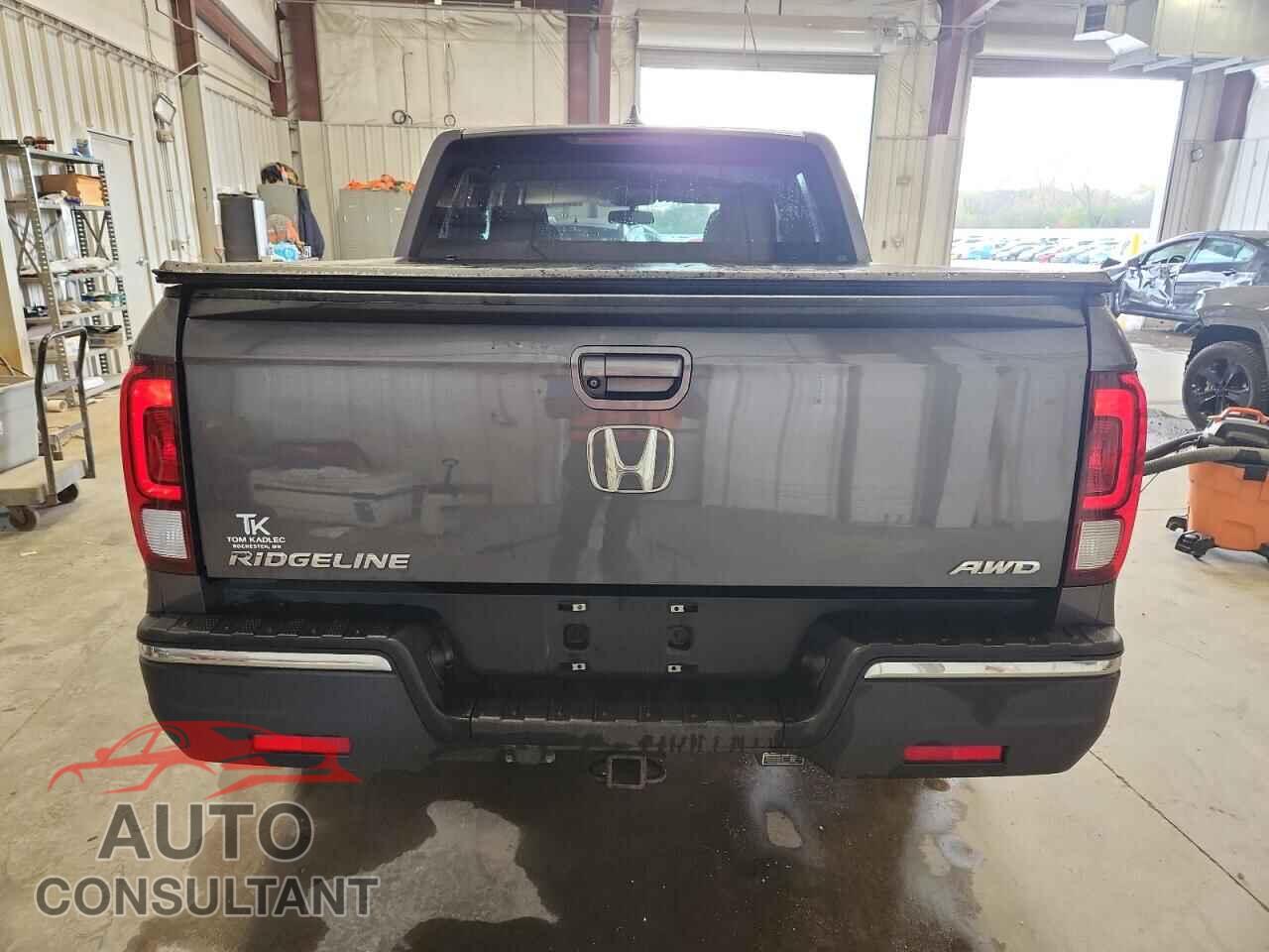 HONDA RIDGELINE 2017 - 5FPYK3F64HB024056