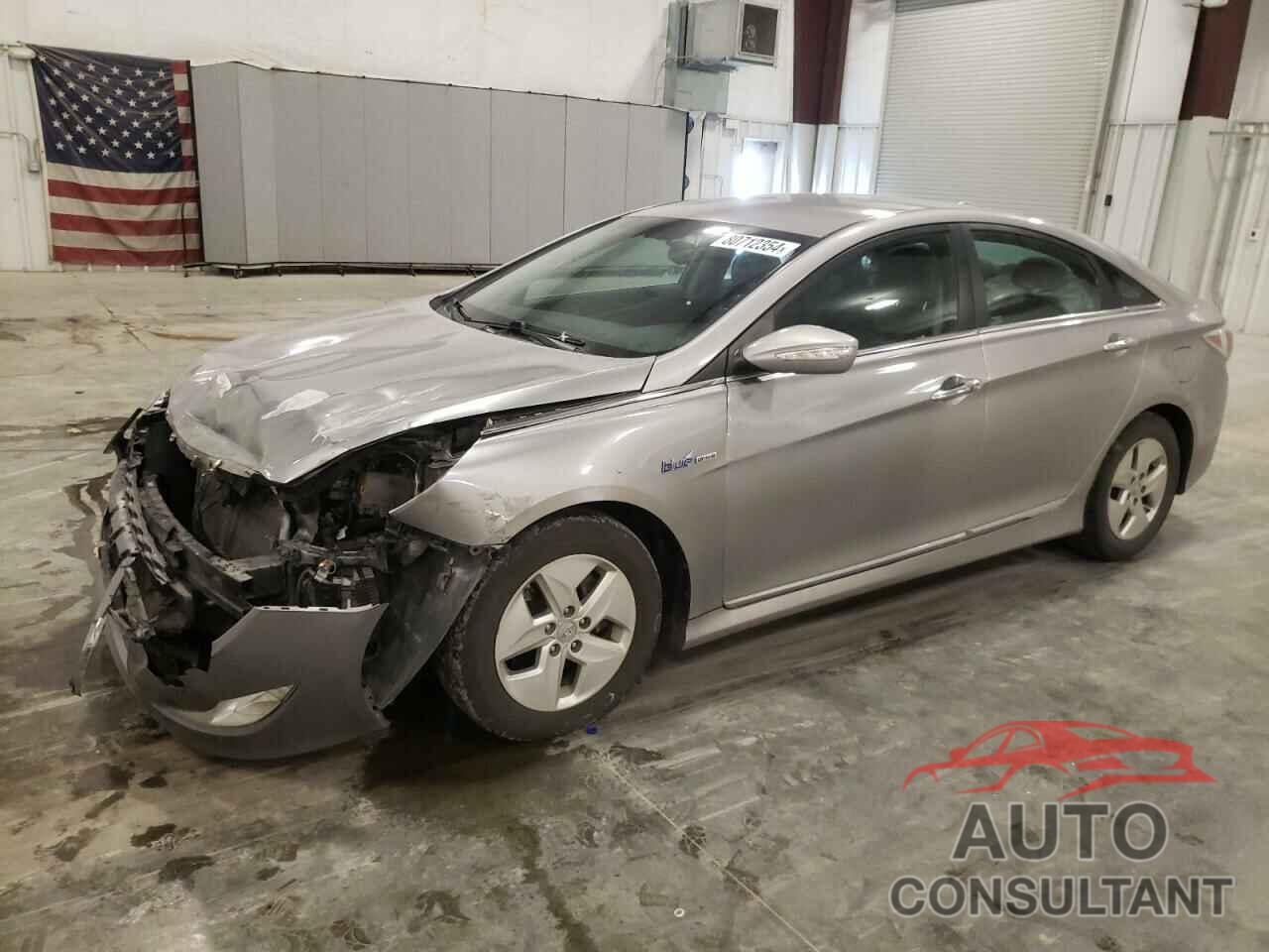 HYUNDAI SONATA 2012 - KMHEC4A43CA036412