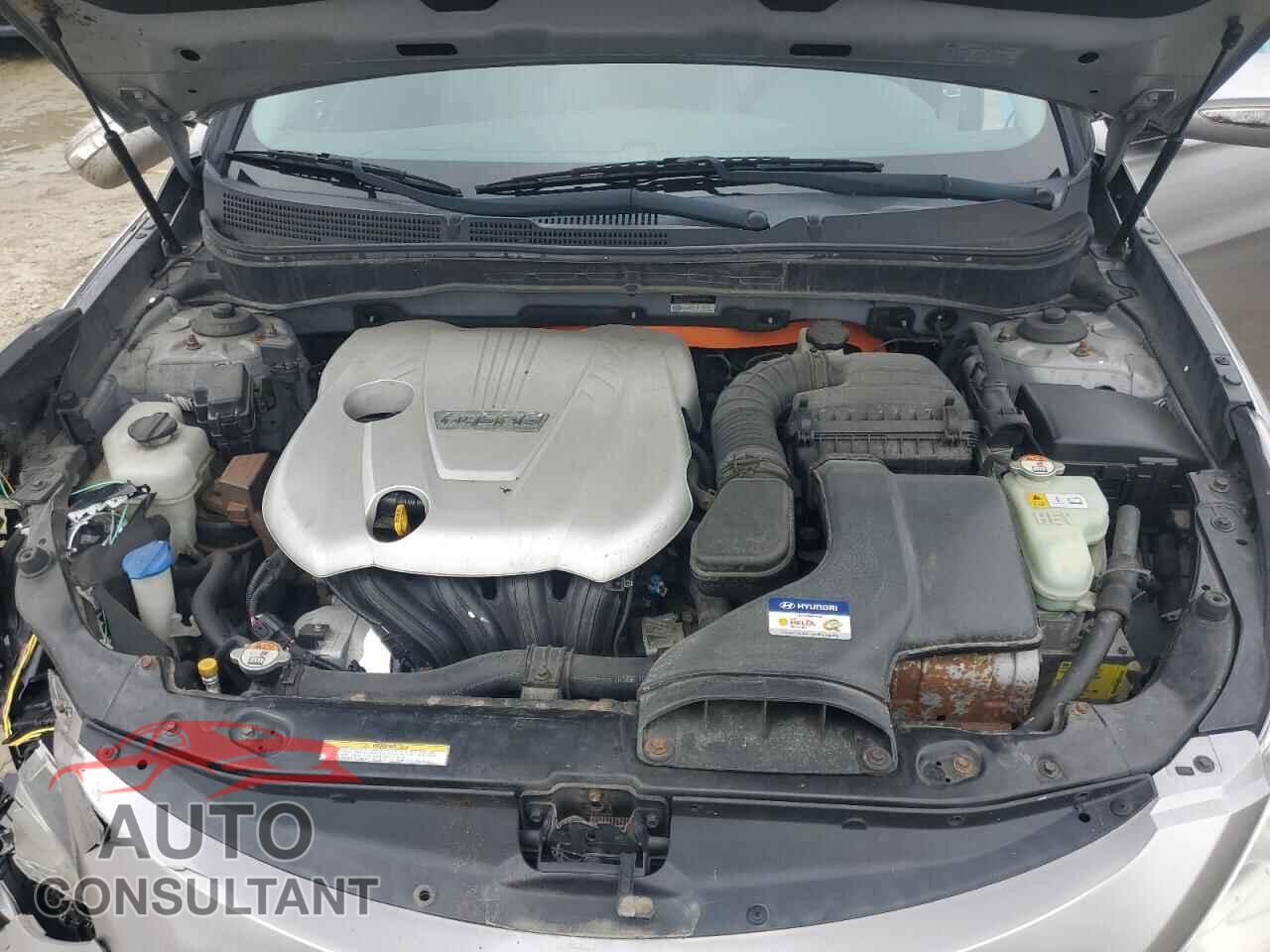 HYUNDAI SONATA 2012 - KMHEC4A43CA026592