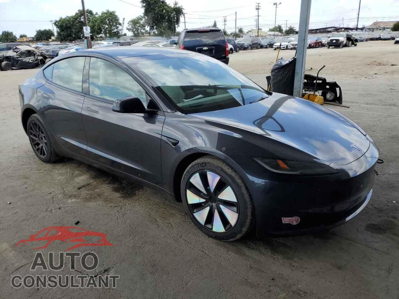 TESLA MODEL 3 2024 - 5YJ3E1EB3RF834776