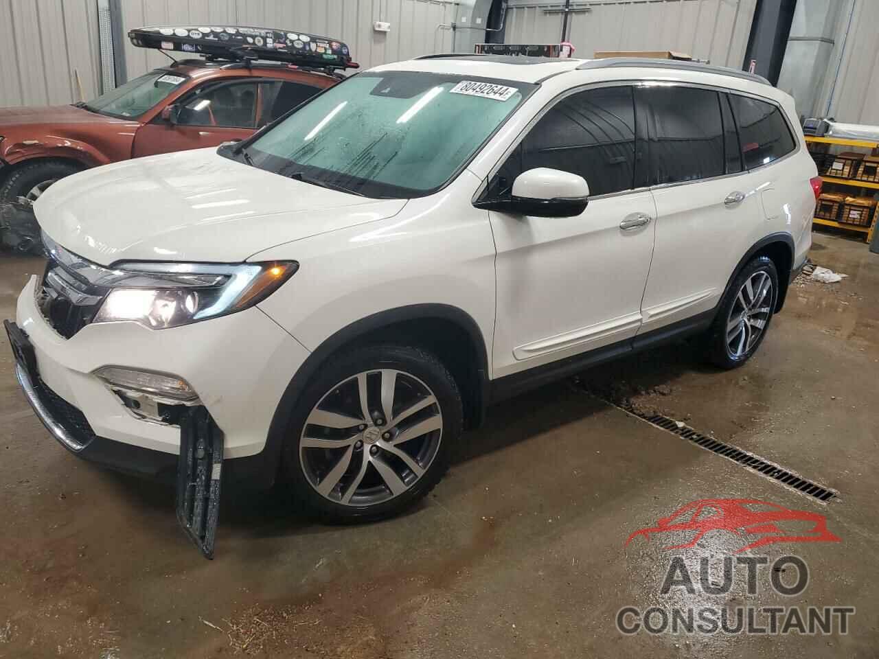 HONDA PILOT 2017 - 5FNYF6H90HB094658