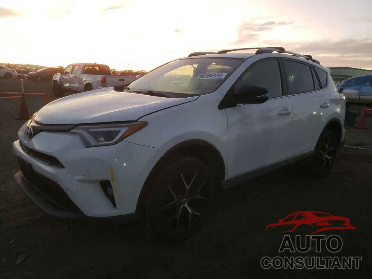 TOYOTA RAV4 2016 - JTMNFREV9GJ073112