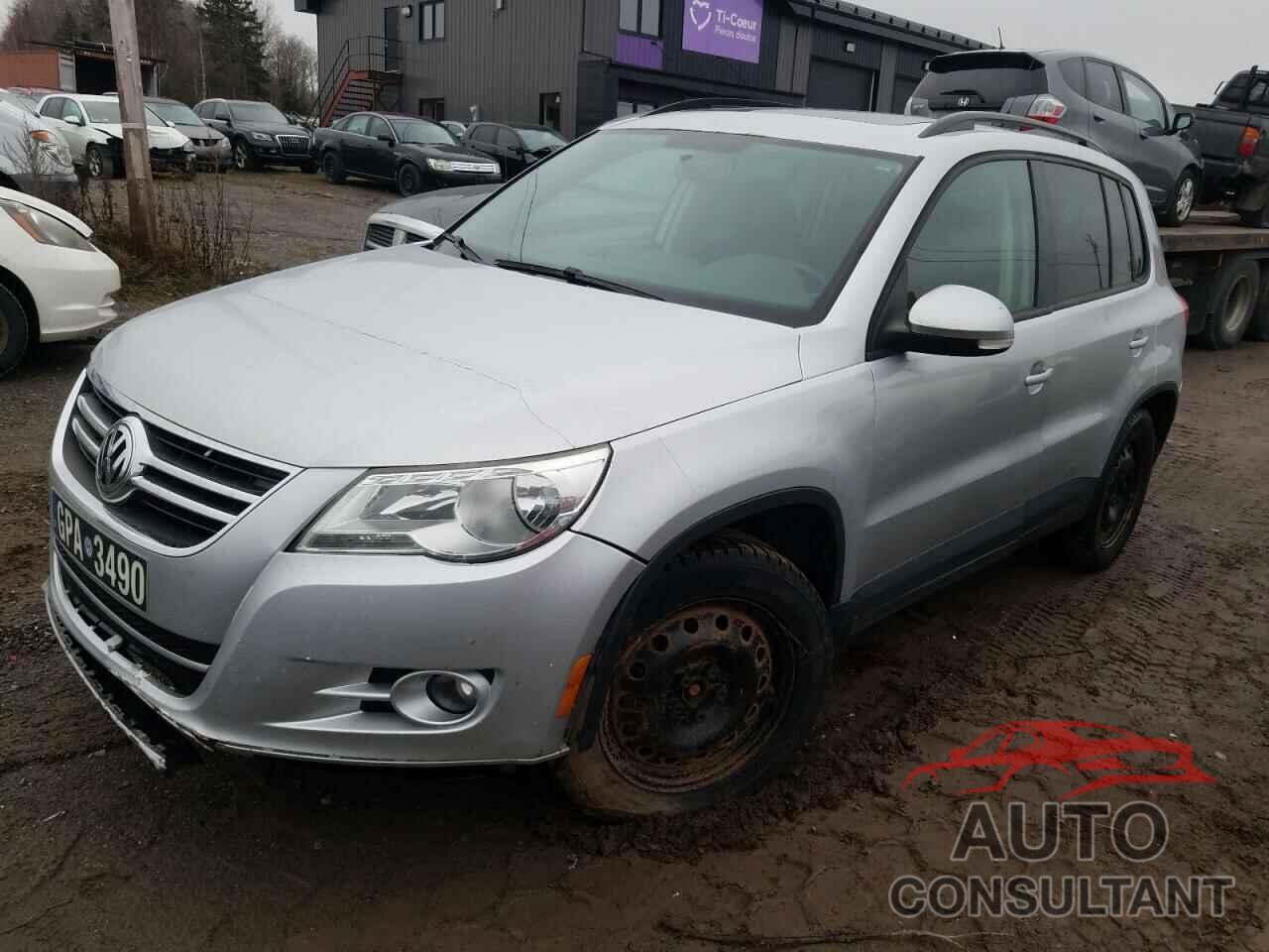 VOLKSWAGEN TIGUAN 2010 - WVGBV7AX1AW532012