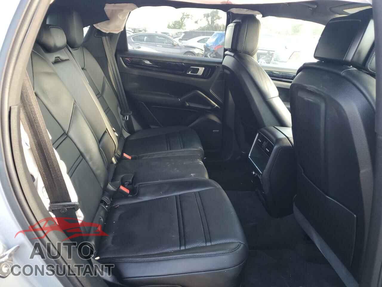 PORSCHE CAYENNE 2021 - WP1AA2AY2MDA08115