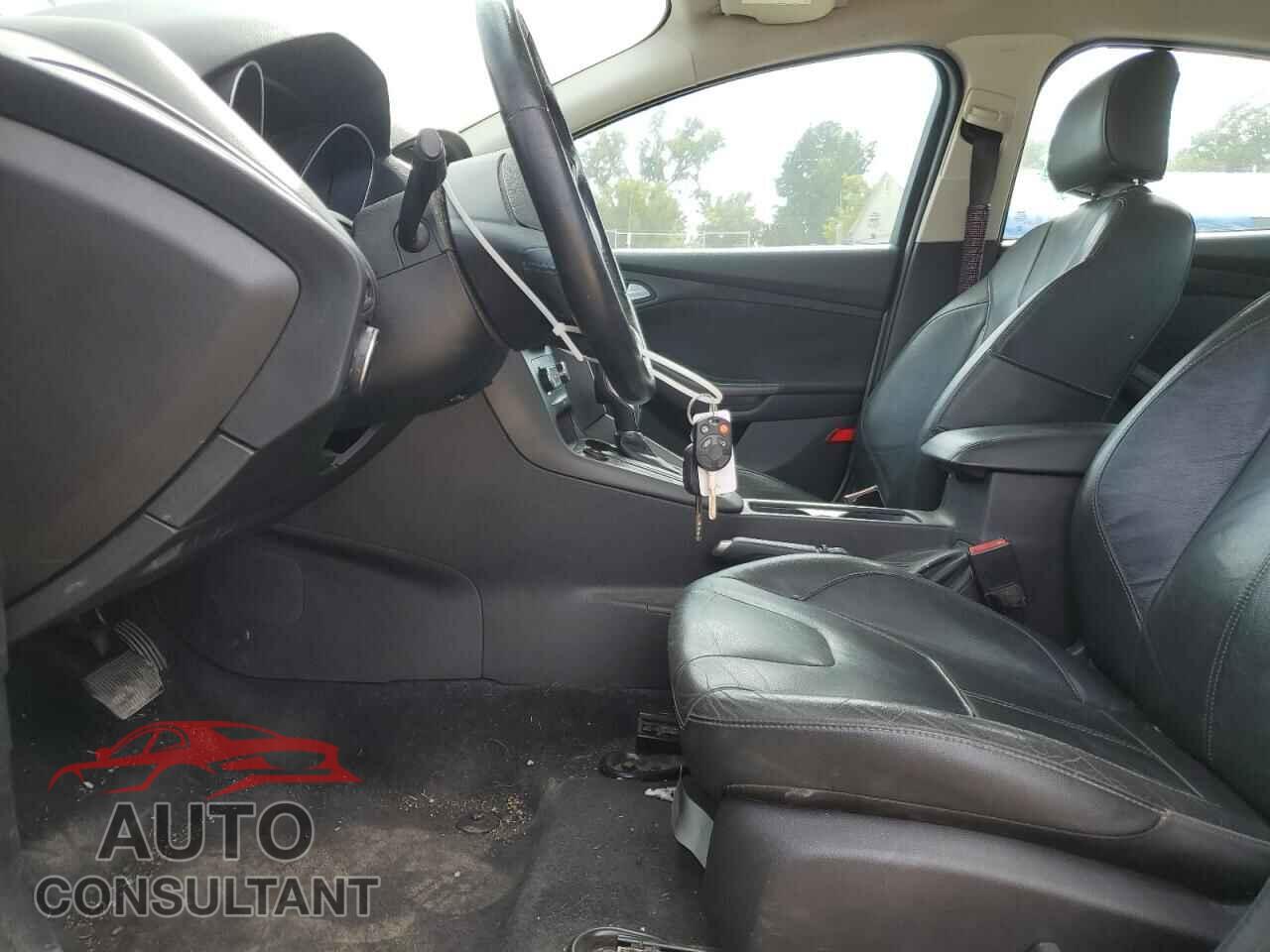 FORD FOCUS 2015 - 1FADP3F24FL255545