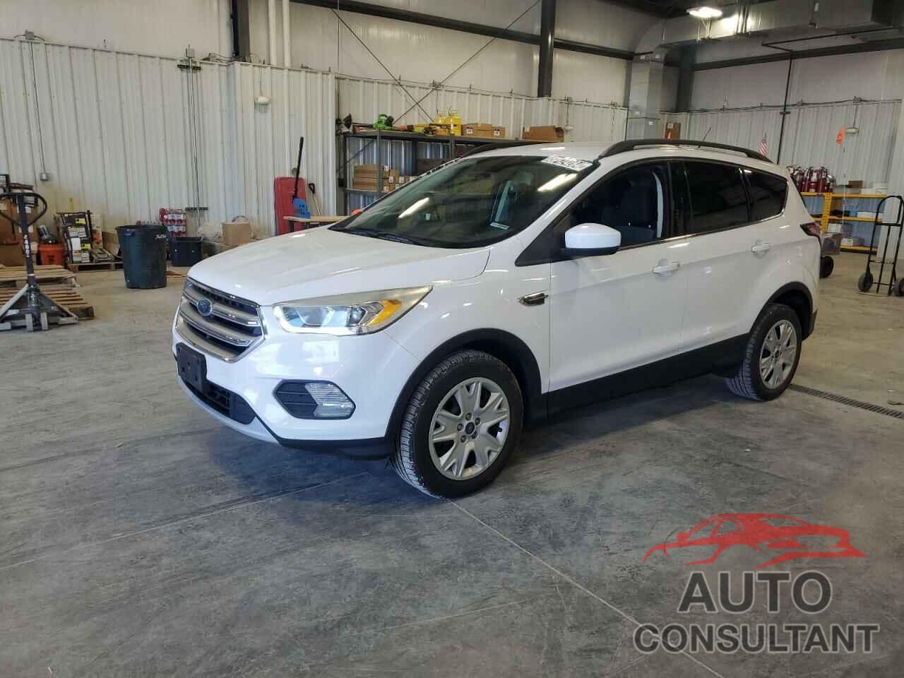 FORD ESCAPE 2017 - 1FMCU0GD4HUC28268