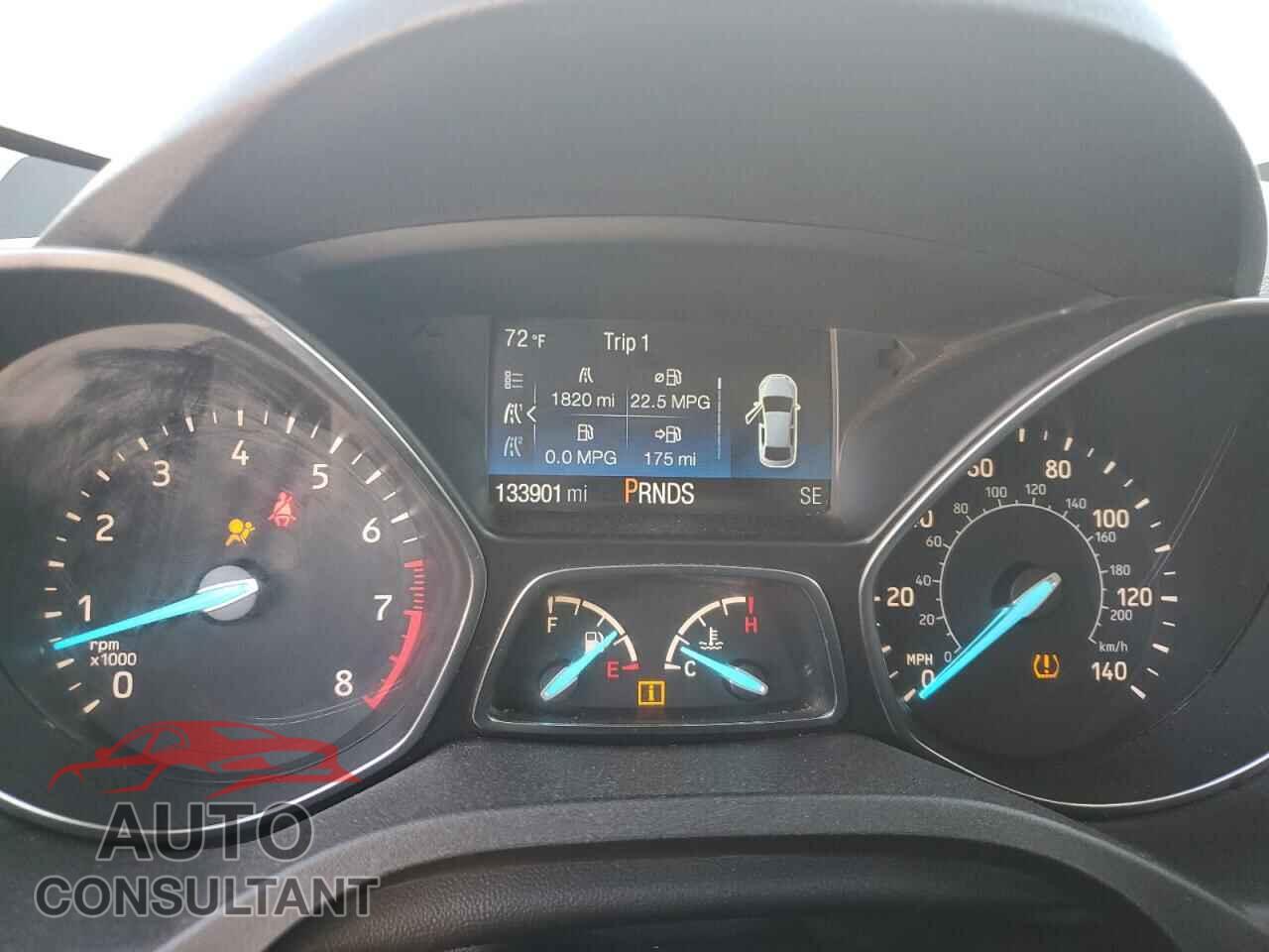 FORD ESCAPE 2018 - 1FMCU0F72JUC87580