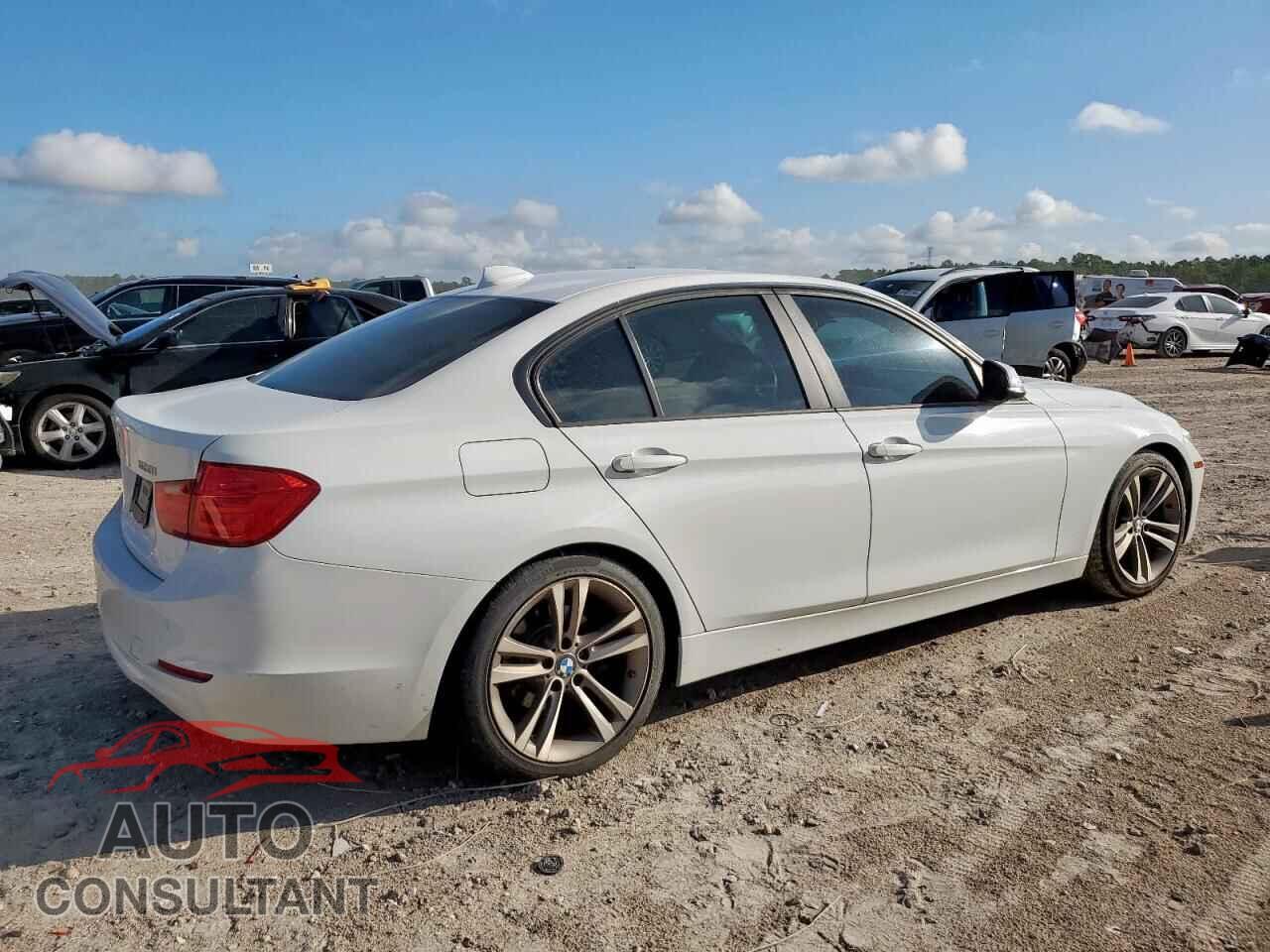 BMW 3 SERIES 2013 - WBA3B1C55DF078407