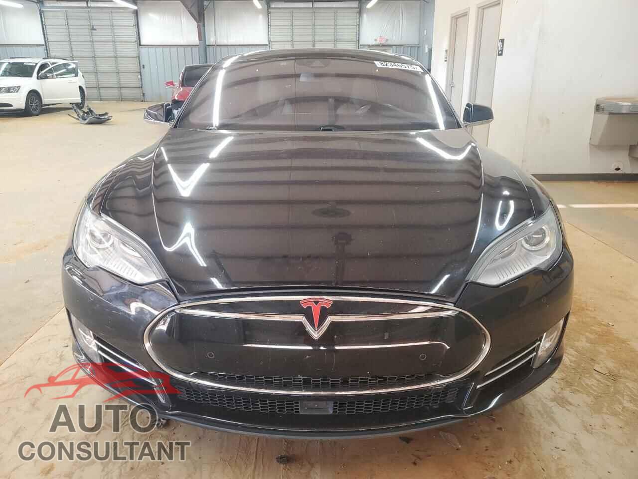 TESLA MODEL S 2015 - 5YJSA1H4XFF096569