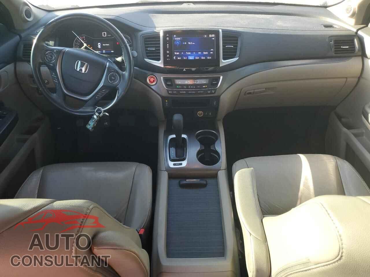 HONDA PILOT 2017 - 5FNYF5H55HB010258