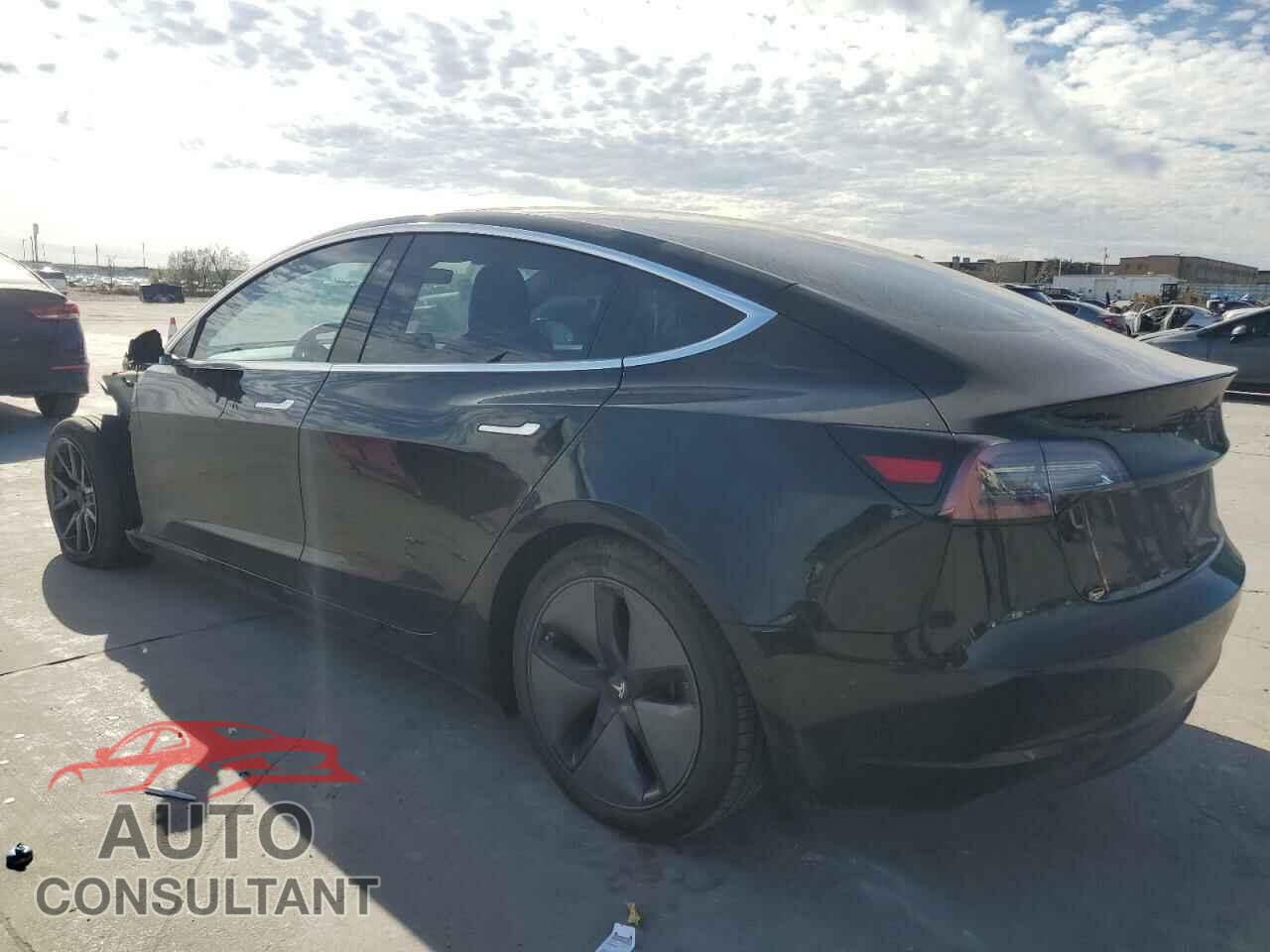 TESLA MODEL 3 2018 - 5YJ3E1EAXJF109073