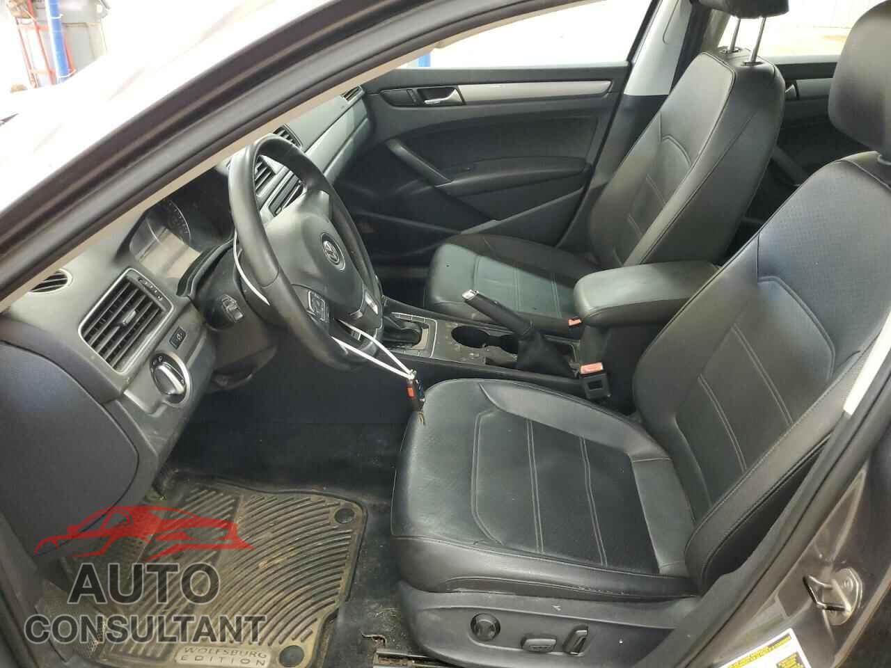 VOLKSWAGEN PASSAT 2014 - 1VWAT7A31EC025473