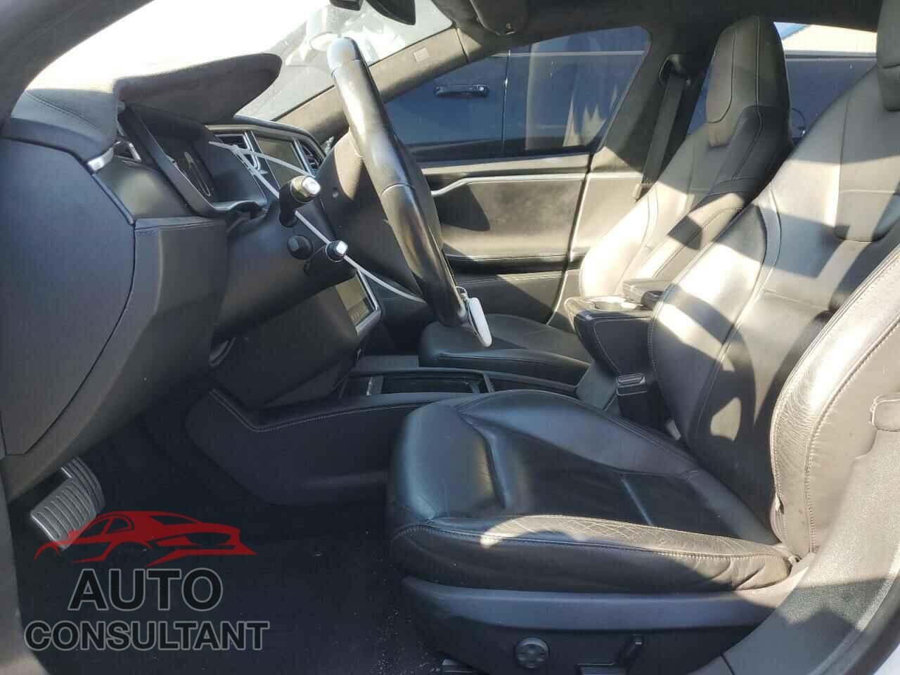 TESLA MODEL S 2015 - 5YJSA1E48FF109520